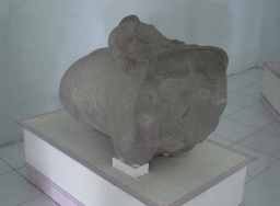 Arca Gajah Singa